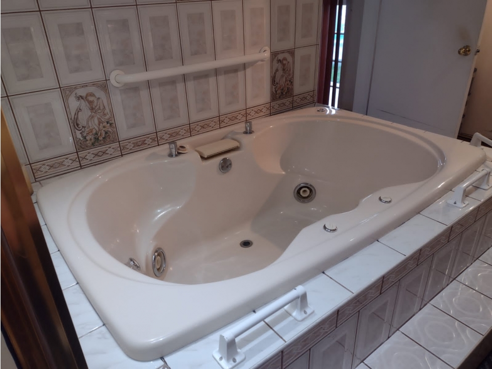 CASA EN VENTA EN FRACCIONAMIENTO EL MIRADOR TIJUANA DE 5 RECAMARAS — foto 4