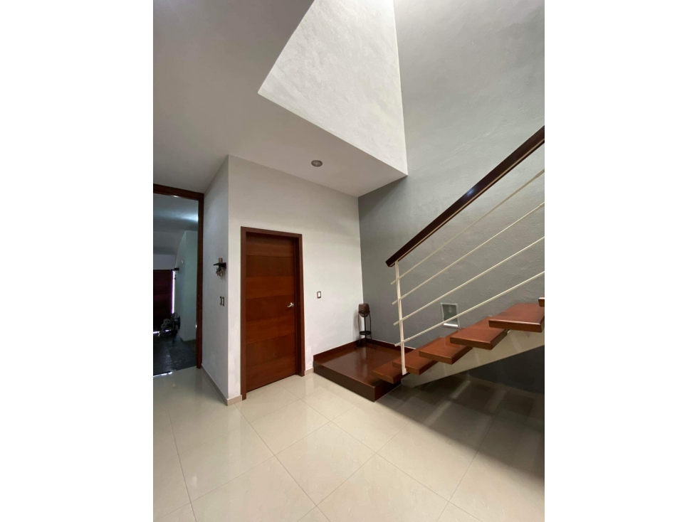 HERMOSA CASA AMPLIA EN VENTA RESIDENCIAL ESMERALDA NORTE COLIMA — foto 4