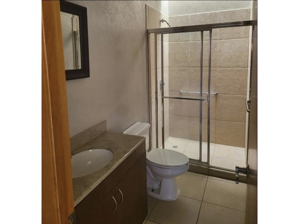 SE RENTA CASA EN LA PERLA RESIDENCIAL EN PLAYAS DE TIJUANA — foto 4