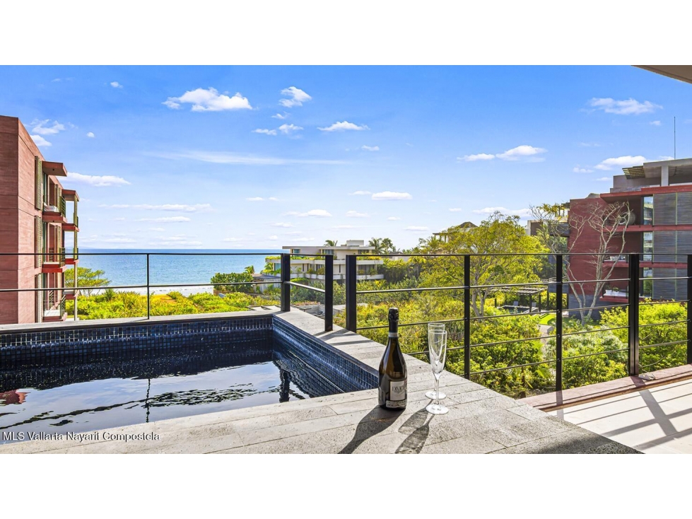 CONDOMINIO EN VENTA EN LA CARR. LA CRUZ DE HUANACAXTLE NAYARIT - 4