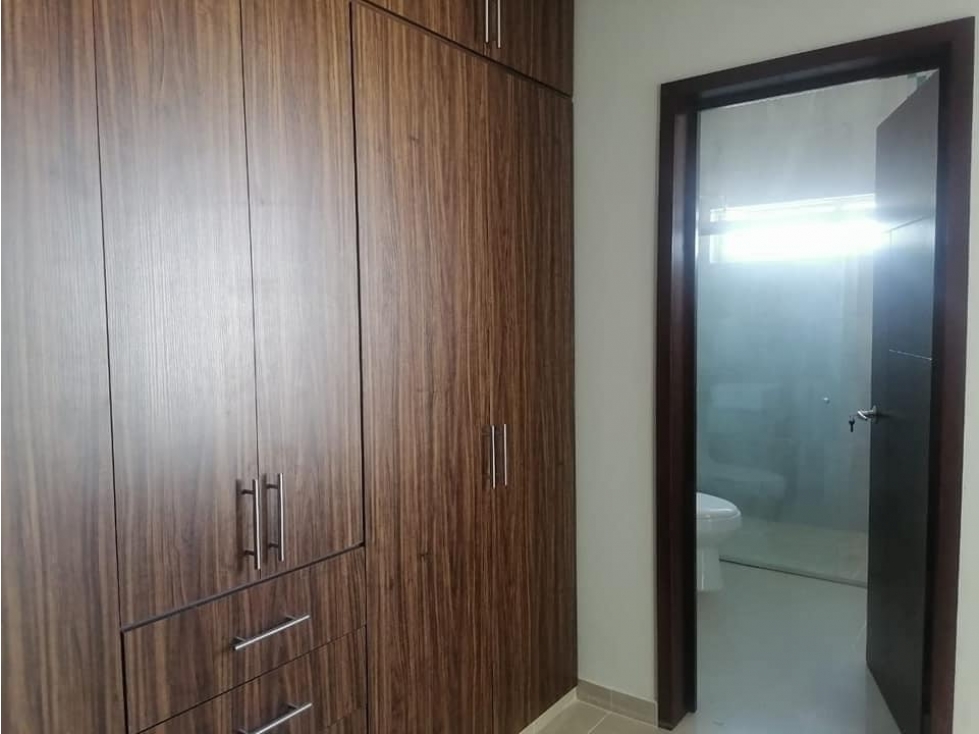 AMPLIA Y LINDA CASA NUEVA EN EXCLUSIVO FRACC. VILLA DE ALVAREZ COLIMA - 5