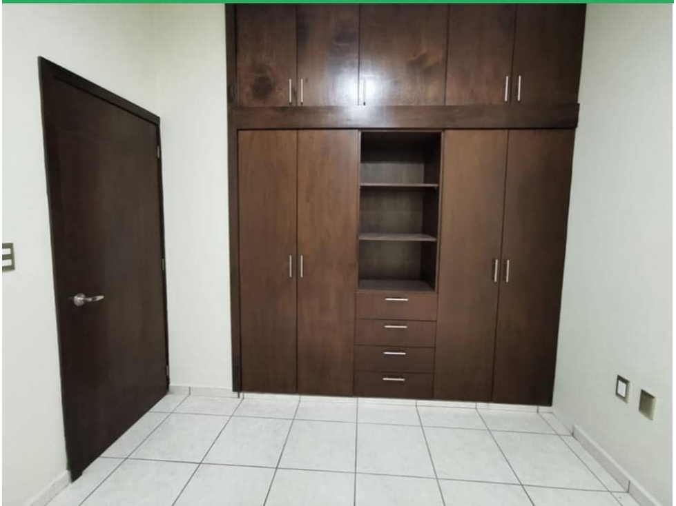 HERMOSA CASA EN VENTA EN RESIDENCIAL ESMERALDA NORTE — foto 5