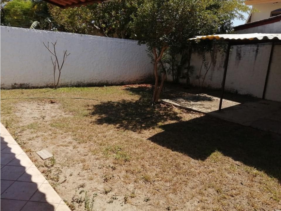 BONITA CASA EN VENTA EN LOMAS DE CIRCUNVALACION (ZONA DORADA) COLIMA — foto 5