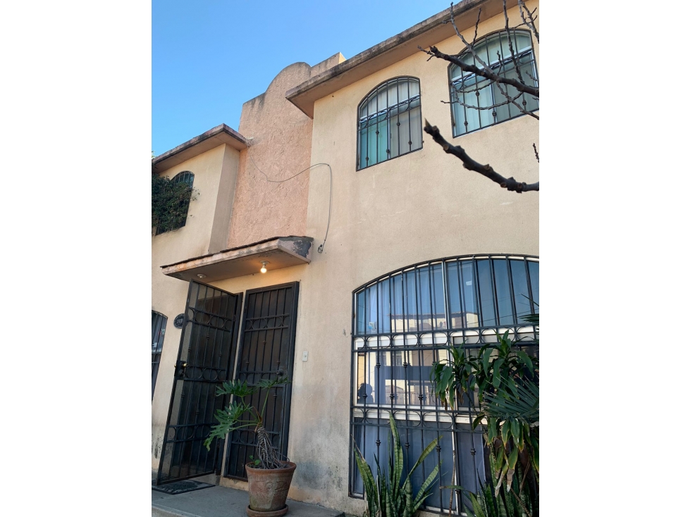 CASA EN VENTA. ( 2 CASAS EN 1 ) EN LOMAS VIRREYES TIJUANA - 5