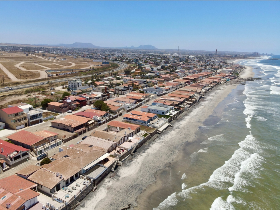 Casa Oceanfront en Venta Baja del Mar Rosarito. Acceso a Playa - 5
