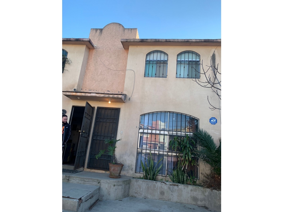 CASA EN VENTA. ( 2 CASAS EN 1 ) EN LOMAS VIRREYES TIJUANA - 6