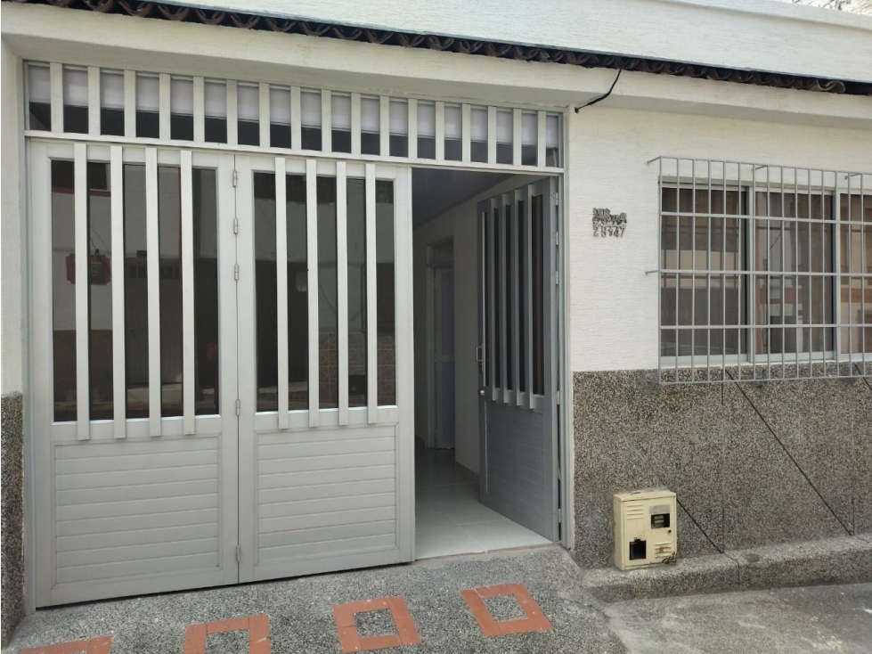 VENTA DE CASA MEDIANERA REMODELADA EN EL CENTRO DE PEREIRA — foto 2
