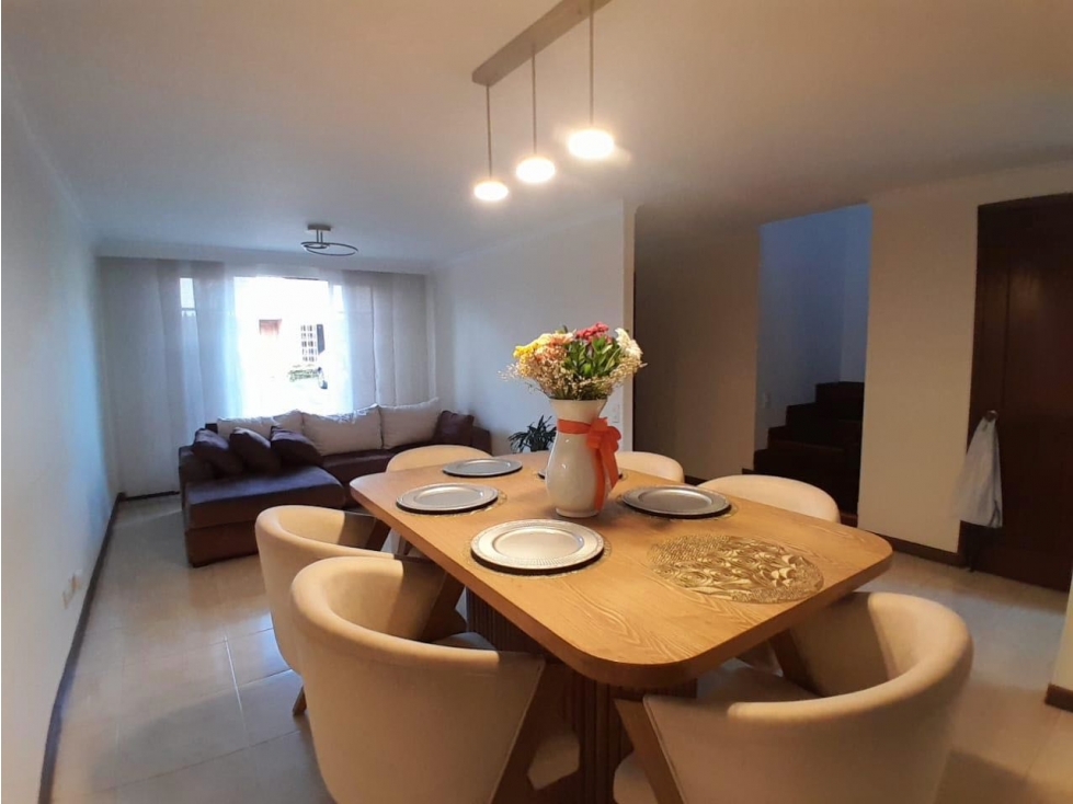VENTA DE CASA MEDIANERA CONJUNTO CERRADO SECTOR ALAMOS
