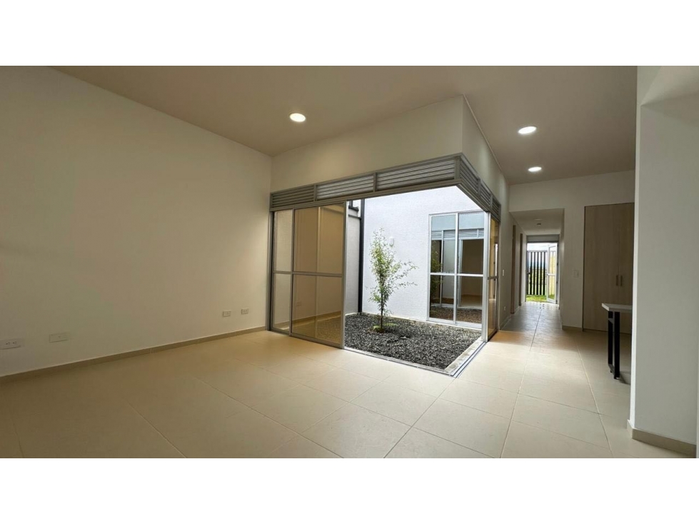 OPORTUNIDAD VENTA DE CASA SIN VECINOS AL FRENTE SECTOR GALICIA PEREIRA