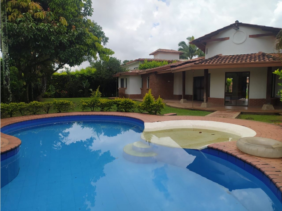 SE VENDE HERMOSA CASA CAMPESTRE SECTOR PUEBLITO CAFETERO PEREIRA