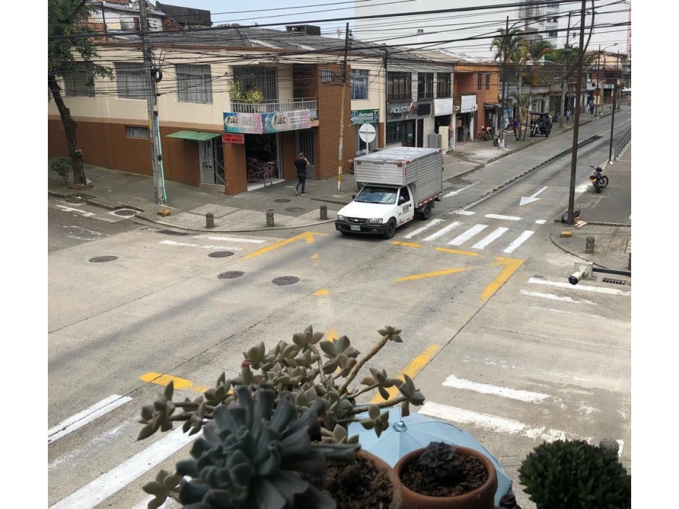 OPORTUNIDAD VENTA DE CASA ESQUINERA COMERCIAL SECTOR CENTRO DE PEREIRA — foto 2