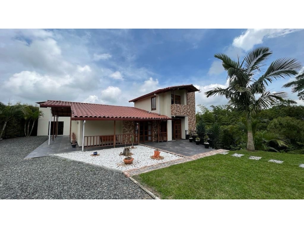 VENTA DE CASA CAMPESTRE FUERA DE CONDOMINIO EN PEREIRA VIA ARMENIA — foto 2