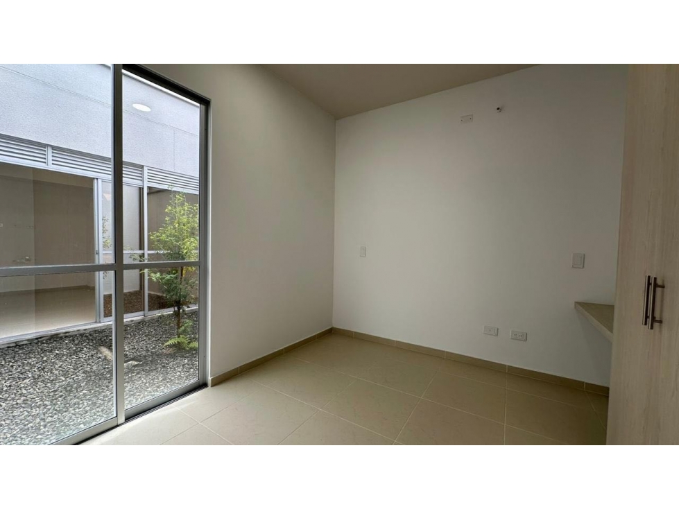 OPORTUNIDAD VENTA DE CASA SIN VECINOS AL FRENTE SECTOR GALICIA PEREIRA — foto 2