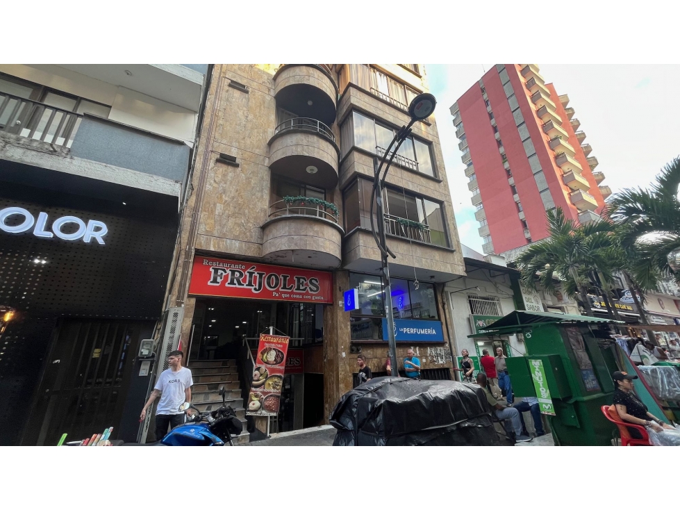 VENTA DE AMPLIO APARTAMENTO EN EL CENTRO DE PEREIRA