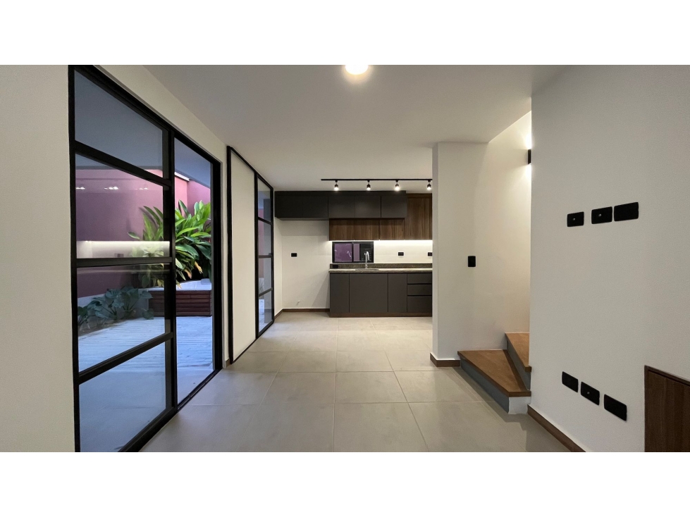 SE VENDE HERMOSA CASA PARA ESTRENAR SECTOR CERRITOS-UKUMARI PEREIRA