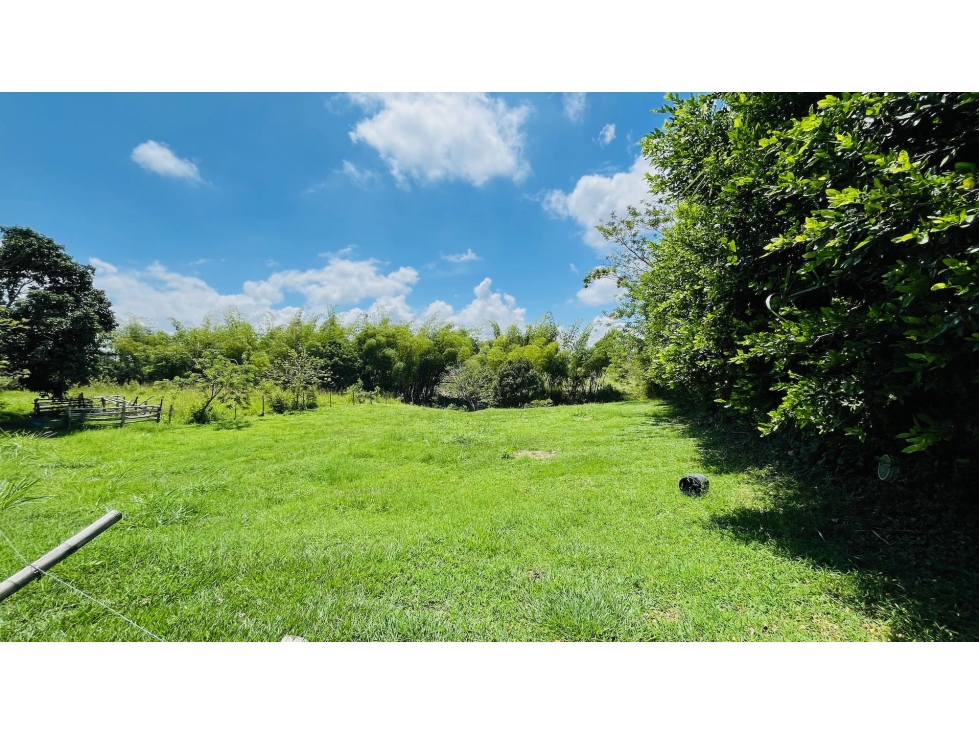VENTA LOTE CAMPESTRE (PLANO) FUERA DE CONDOMINIO LA CARMELITA CERRITOS — foto 2