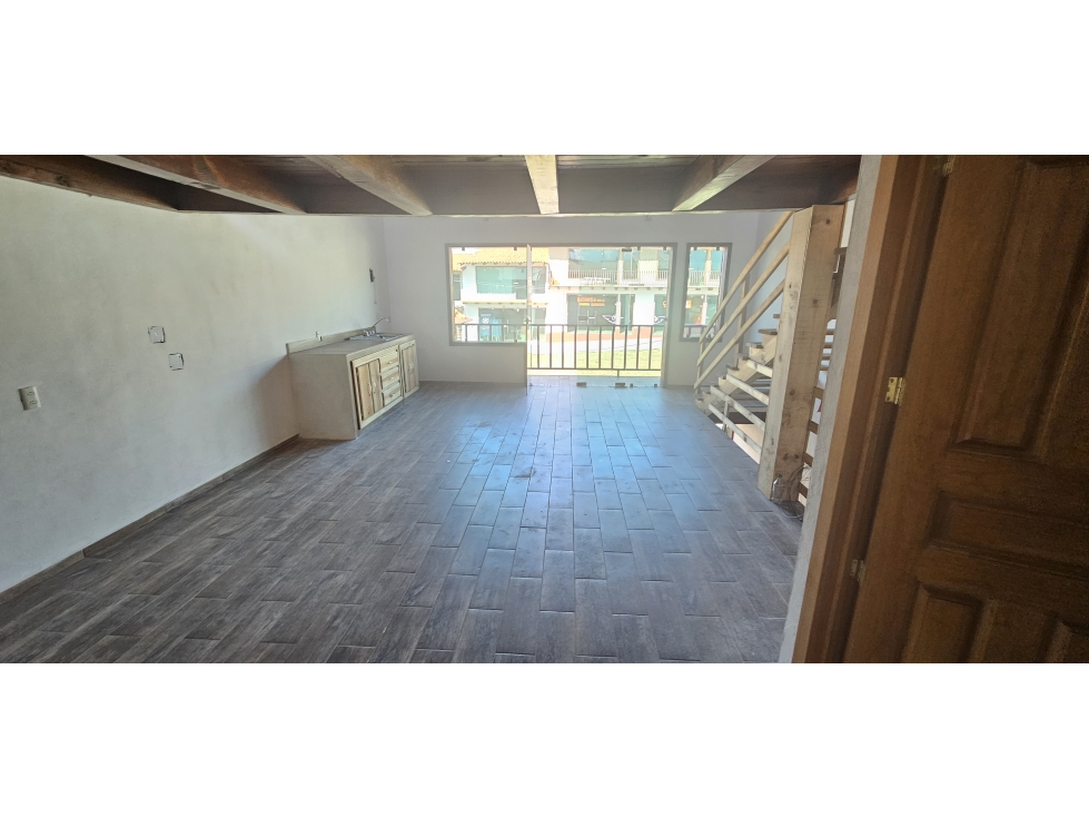 Bonito local con departamento en zona céntrica comercial de mazamitla - 3