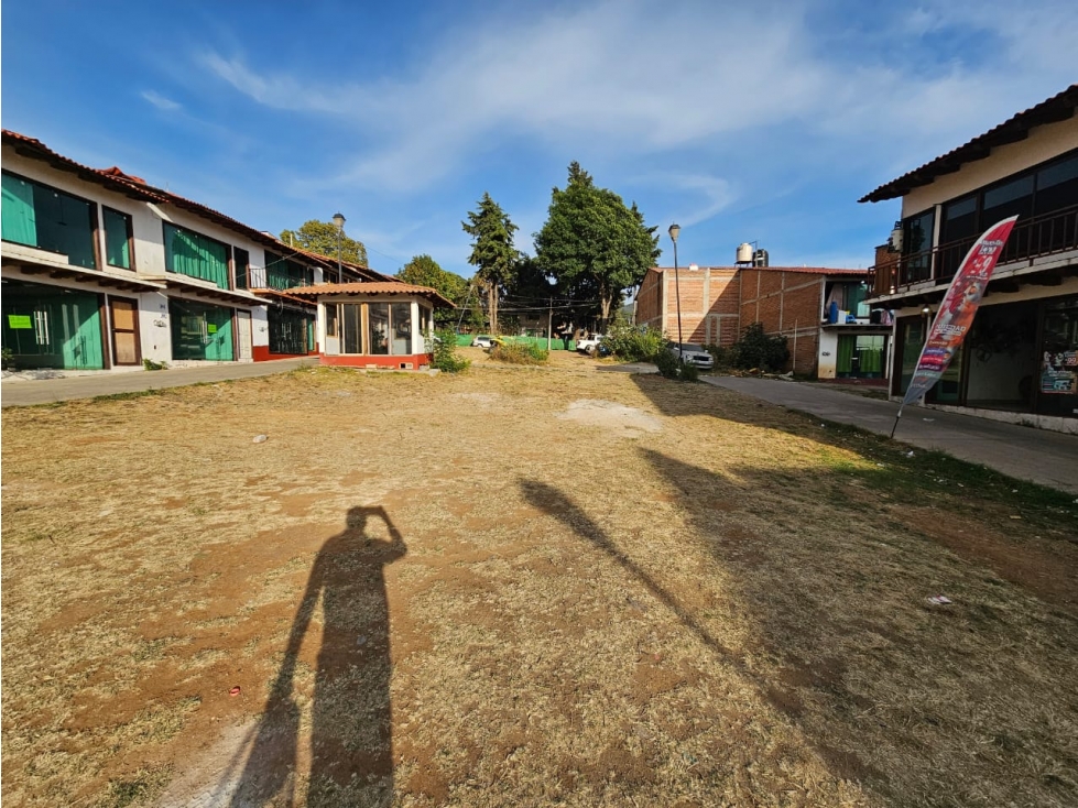 Bonito local con departamento en zona céntrica comercial de mazamitla - 2