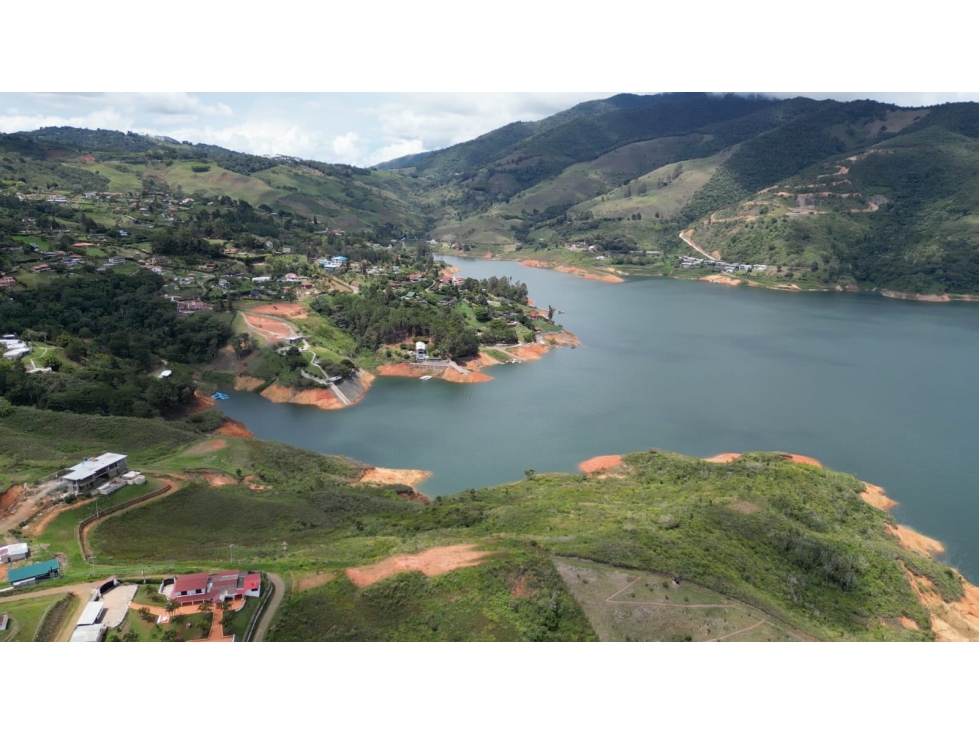 REF # 981A vendo lotes vía al Darién lago calima - 3
