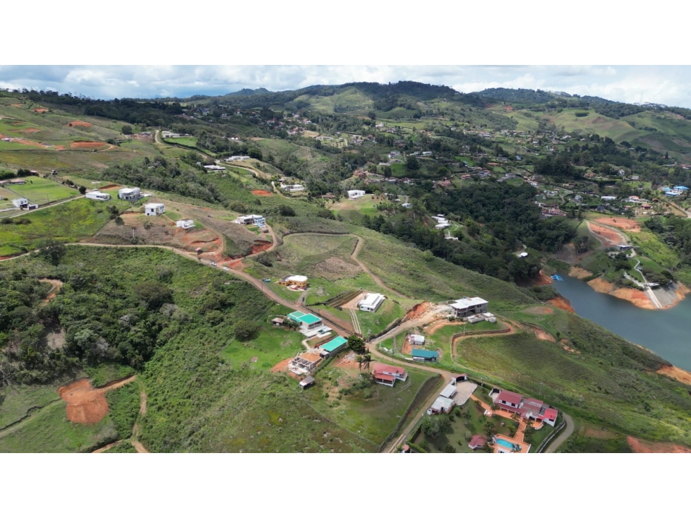 REF # 981A vendo lotes vía al Darién lago calima - 6