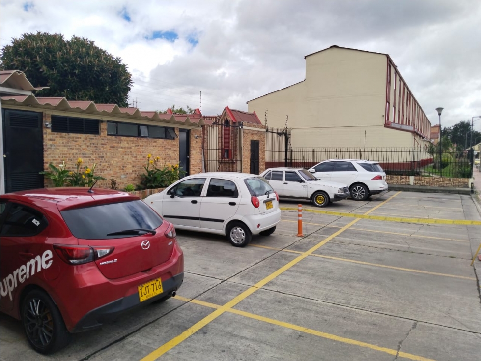 VENDO CASA EN LAS AMERICAS CON AVENIDA BOYACA EN BOGOTA — foto 4