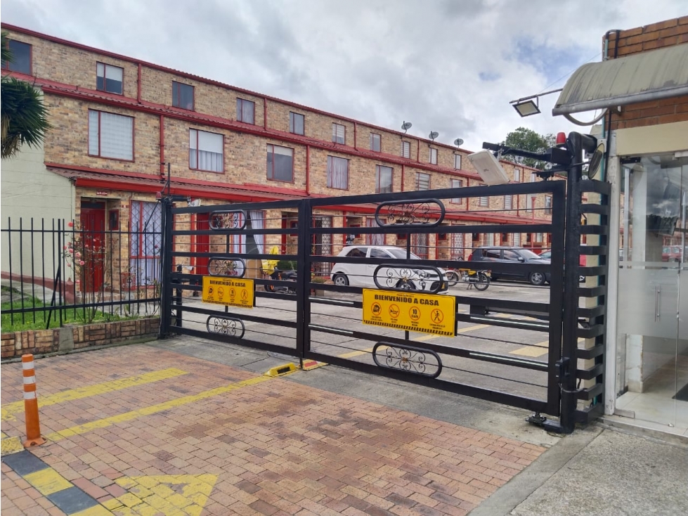 VENDO CASA EN LAS AMERICAS CON AVENIDA BOYACA EN BOGOTA — foto 5