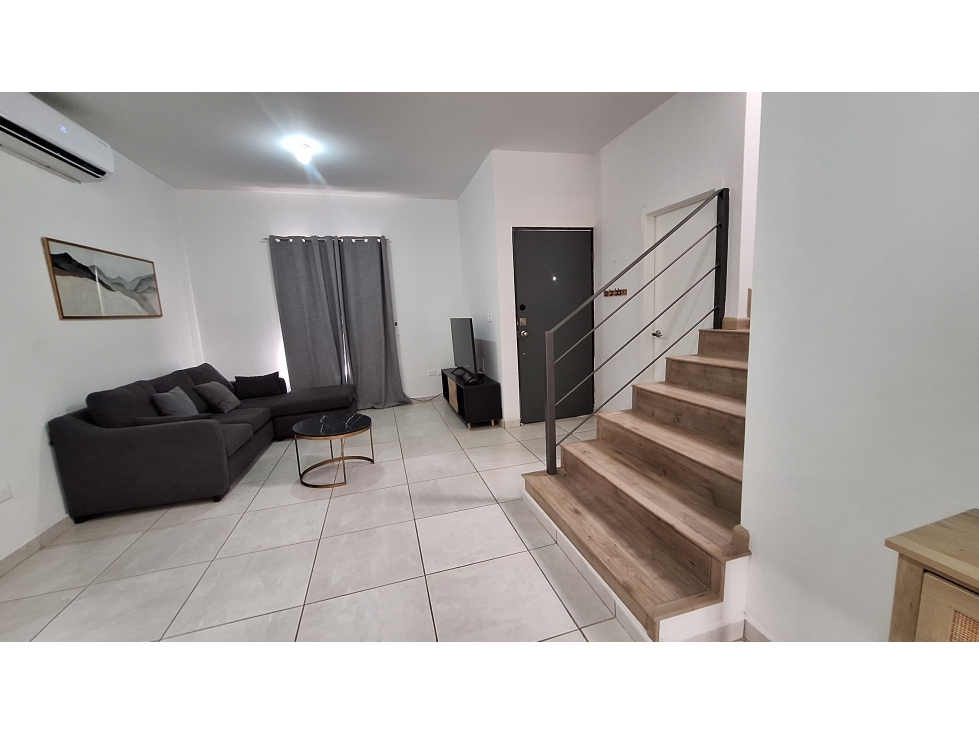 Casa en RENTA. AMUEBLADA y EQUIPADA. BONATERRA RESIDENCIAL. — foto 4