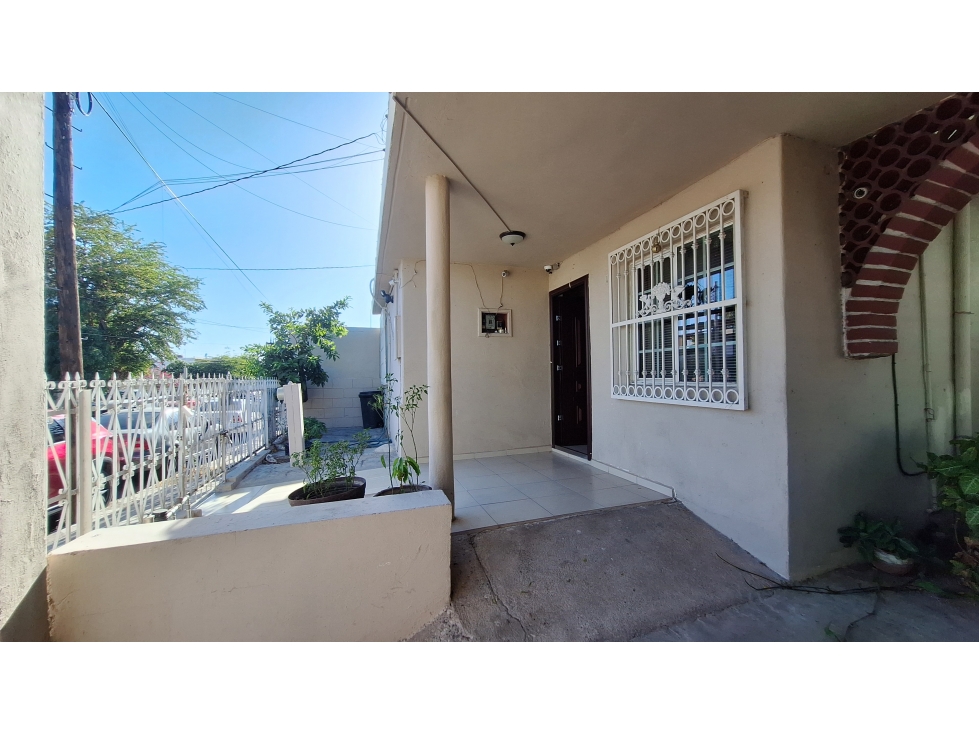 CASA VENTA EXCELENTE OPORTUNIDAD ESQ BLVD. MORELOS — foto 2