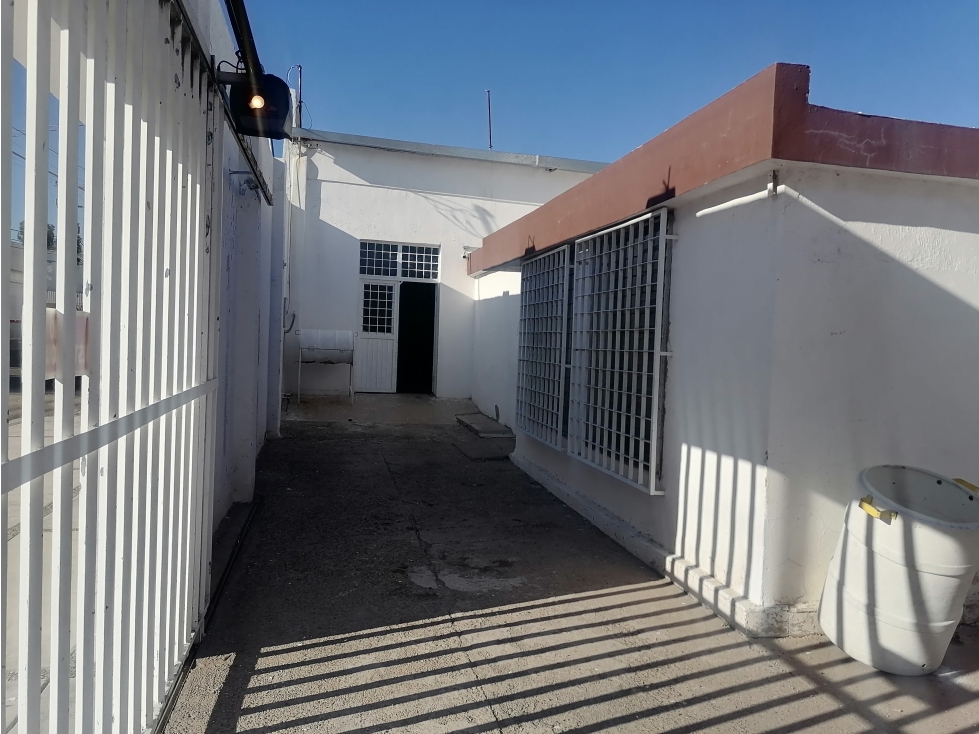 OFICINA CON BODEGA EN RENTA COLONIA SAN BENITO - 2