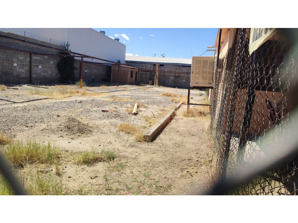 TERRENO CON CONSTRUCCION EN VENTA, COLONIA SAN BENITO EN HERMOSILLO - 2