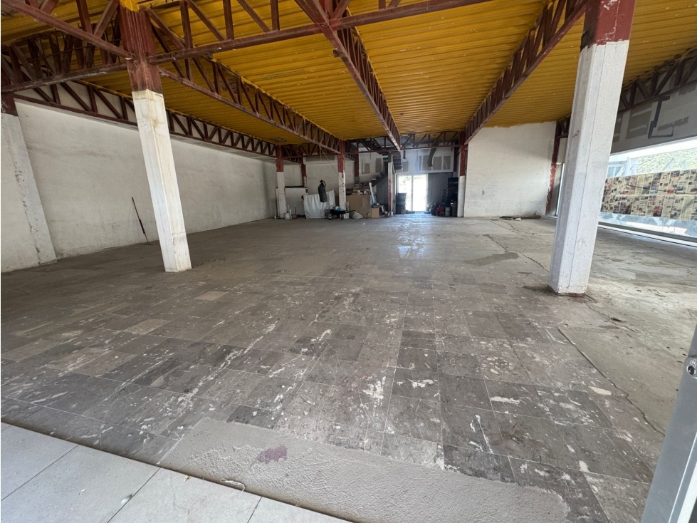 LOCAL EN VENTA SOBRE BLVD. RODRIGUEZ - 4