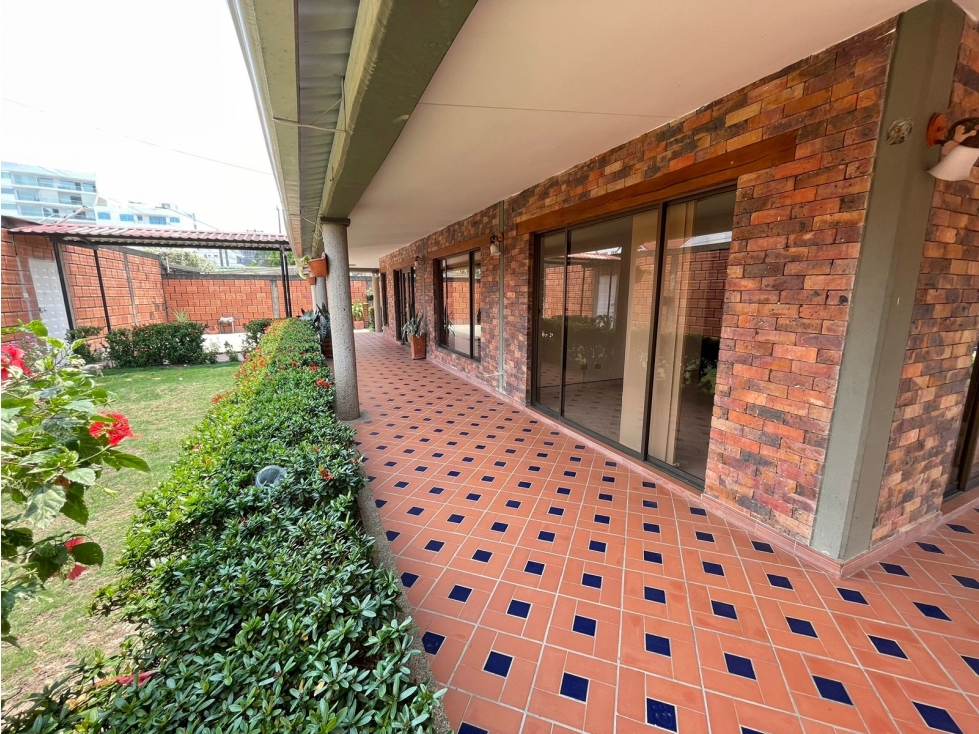 SE VENDE O SE ARRIENDA CASA,SECTOR HELECHOS,AREA 500 M² YOPAL CASANARE - 2