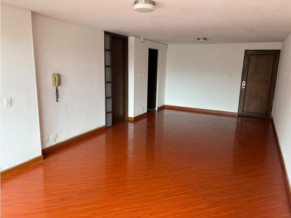 Apartamento en alquiler ubicado en Chico Reservado