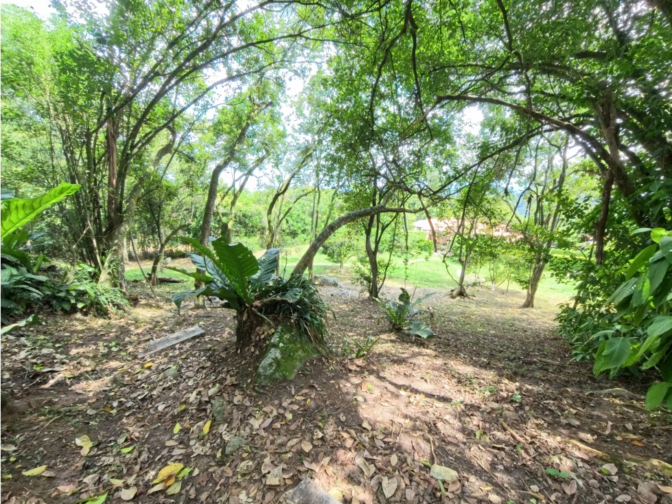 Casa Campestre en Silvania1600M 4750m2 - 5