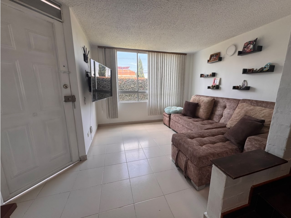 Casa en venta en Madrid, conjunto cerrado, 59 m² y 3 habitaciones — foto 2