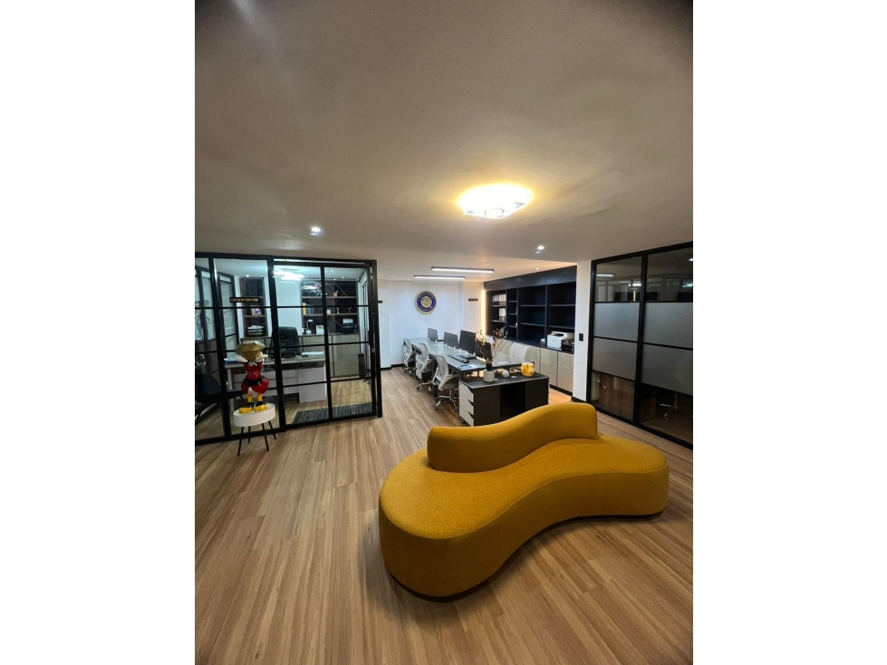 Oficina en venta en la Carolina frente a Unicentro Área 113 M2 — foto 3