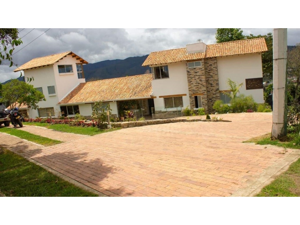 Casa hotel campestre en alquiler ubicado en la Conejera Bogotá