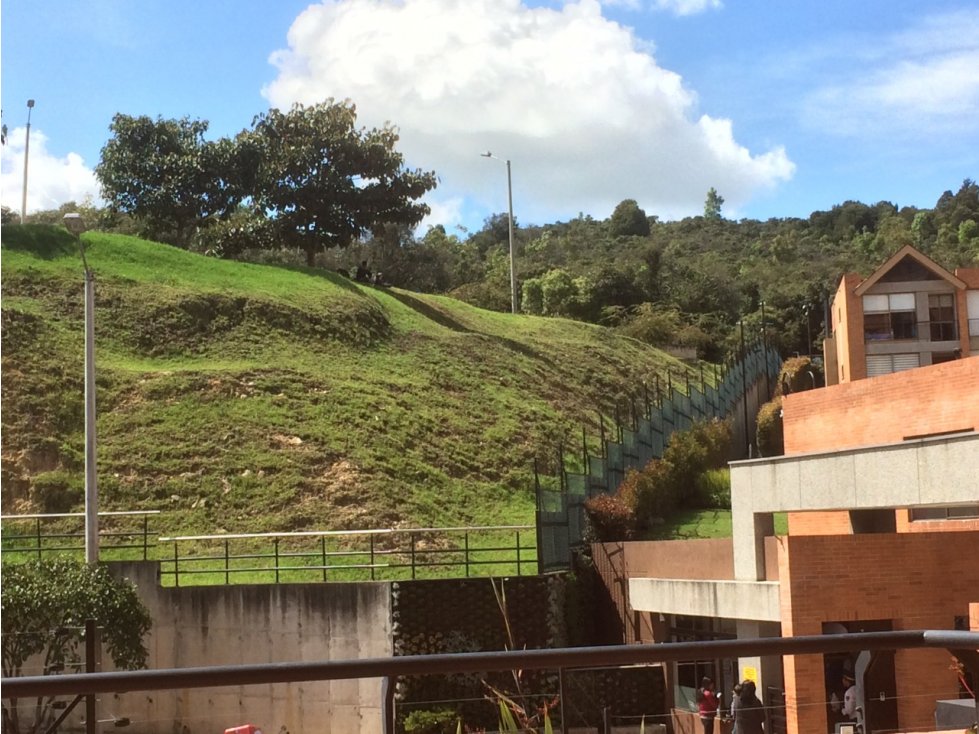 Venta de apartamento en Altos de Colina Area 175 mas 110 de terraza — foto 3