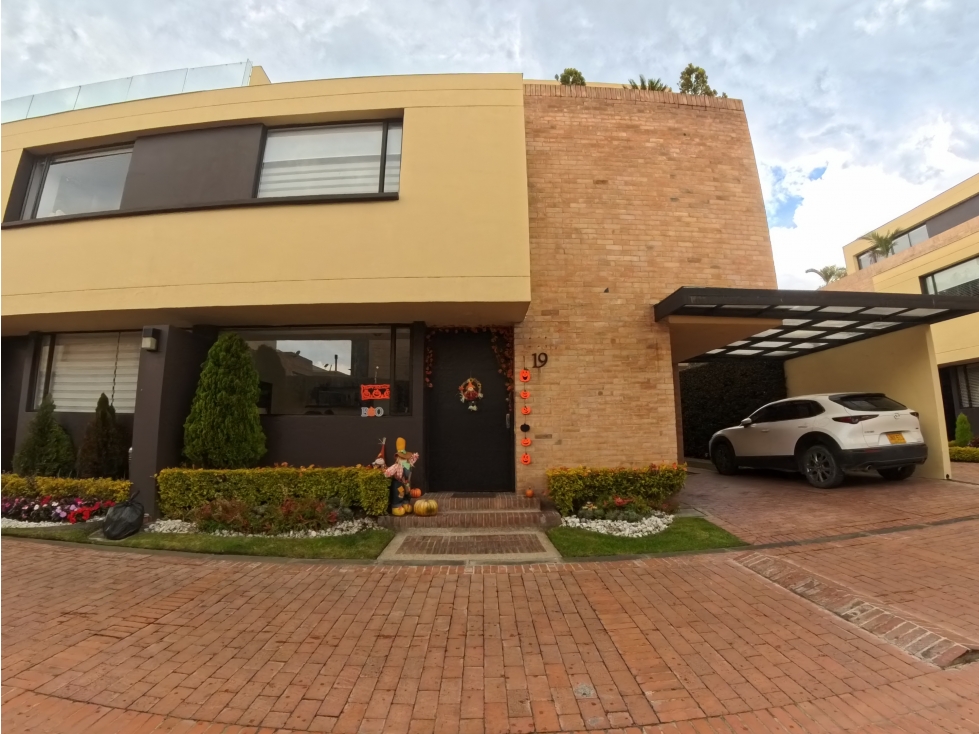 Casa campestre en venta en Barrio Casablanca Suba, Bogotá