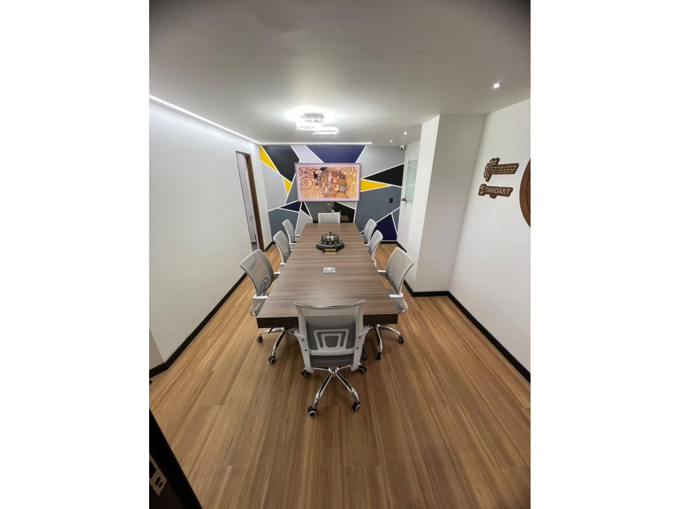 Oficina en venta en la Carolina frente a Unicentro Área 113 M2 — foto 2