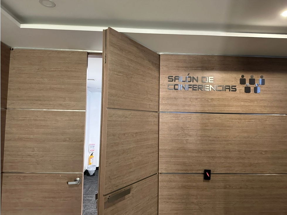 Oficina en alquiler ubicado en Bella Suiza — foto 6
