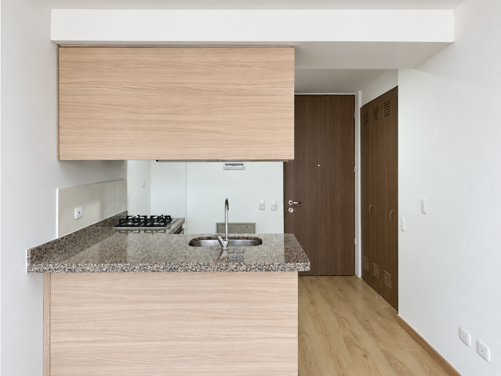Apartamento en arriendo en Santa Teresa, piso 8 con balcón - 2