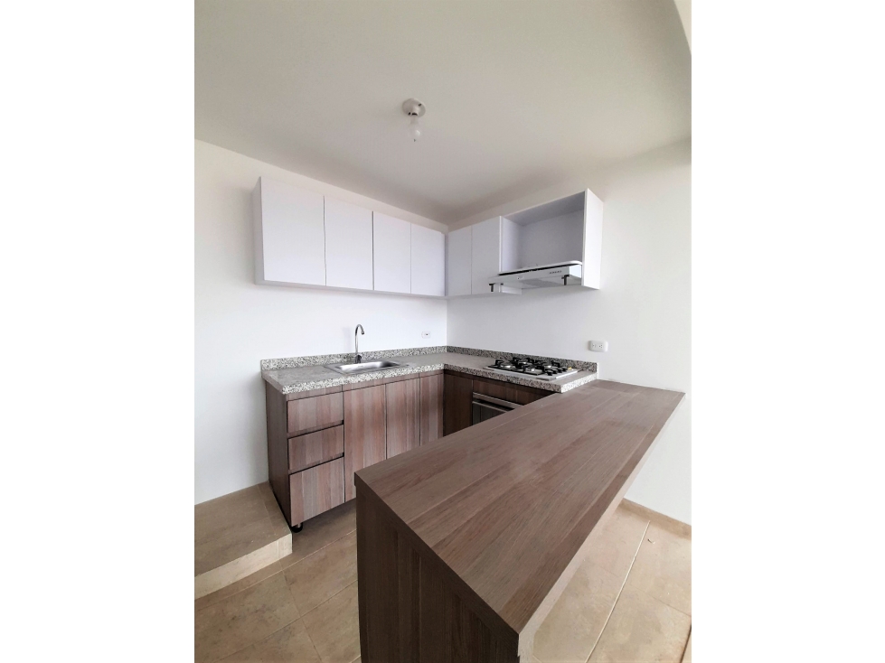 ARRIENDO APARTAMENTO AZUL TURQUESA MADRID - 5