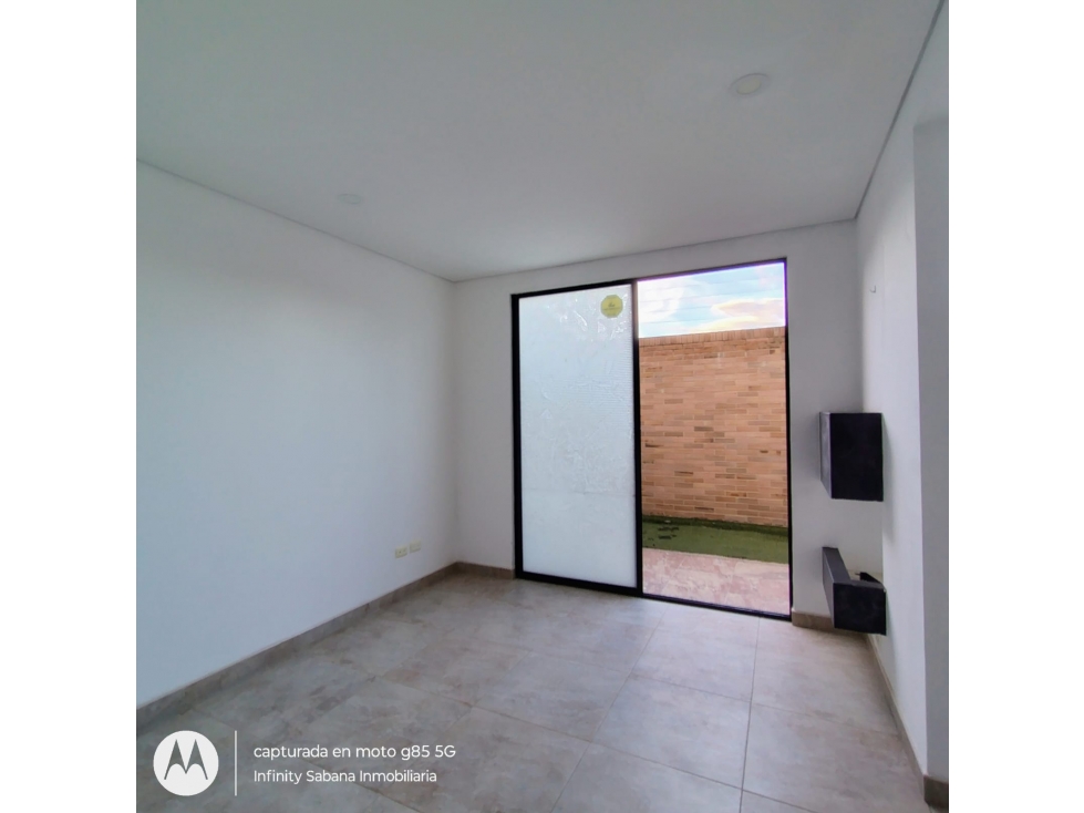 ARRIENDO ESPECTACULAR CASA EN TENJO - 3