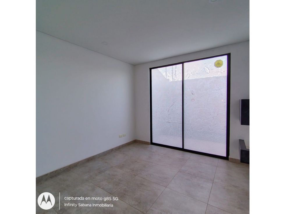 ARRIENDO ESPECTACULAR CASA EN TENJO - 4