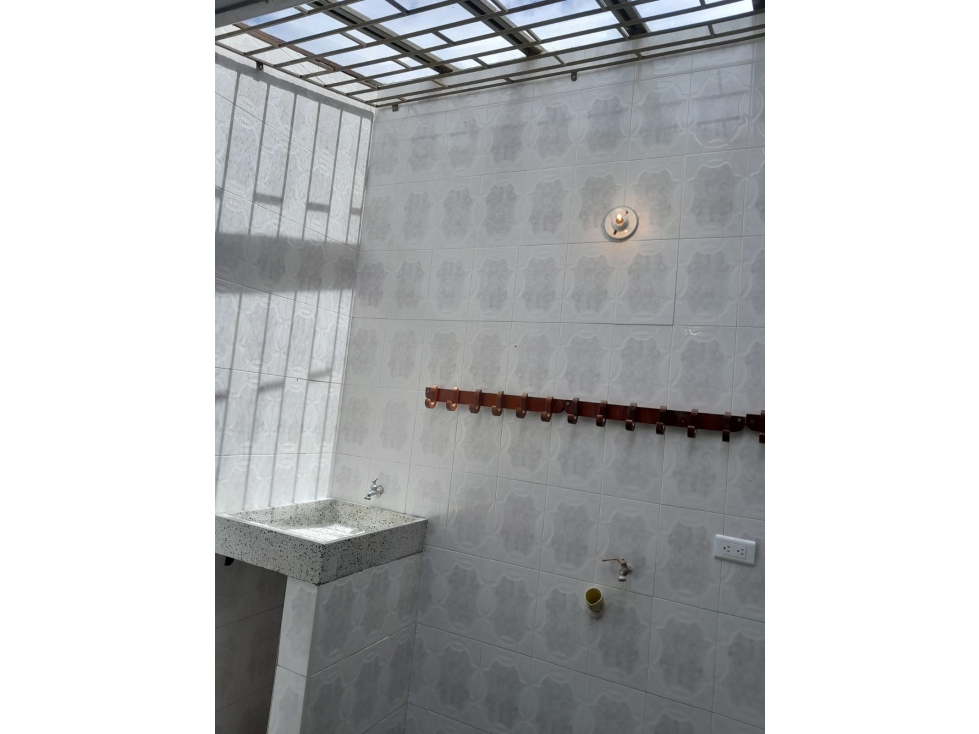 VENDO HERMOSA CASA EN LA CALERA — foto 5