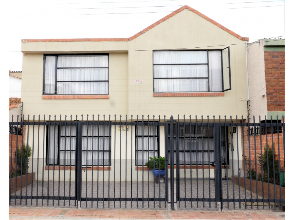VENDO HERMOSA CASA EN EL PORVENIR, TENJO - 2