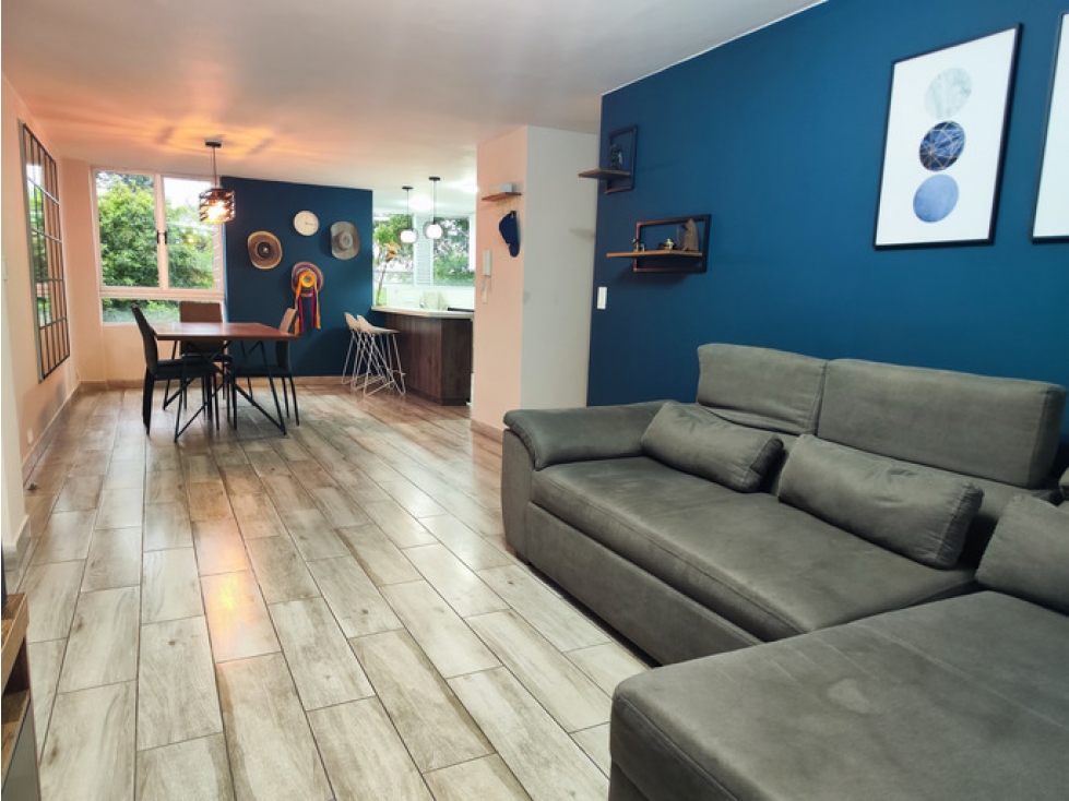 Apartamento en venta Carlos E con Parqueadero #264691