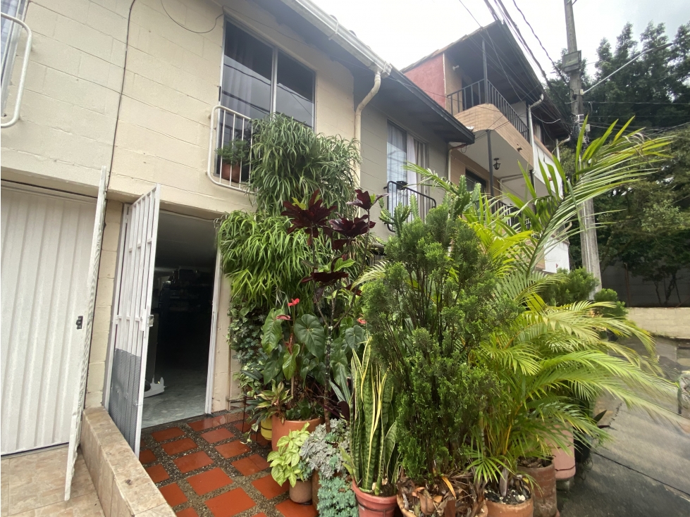 VENTA CASA UNIFAMILIAR BARRIO SANTA FE 258145