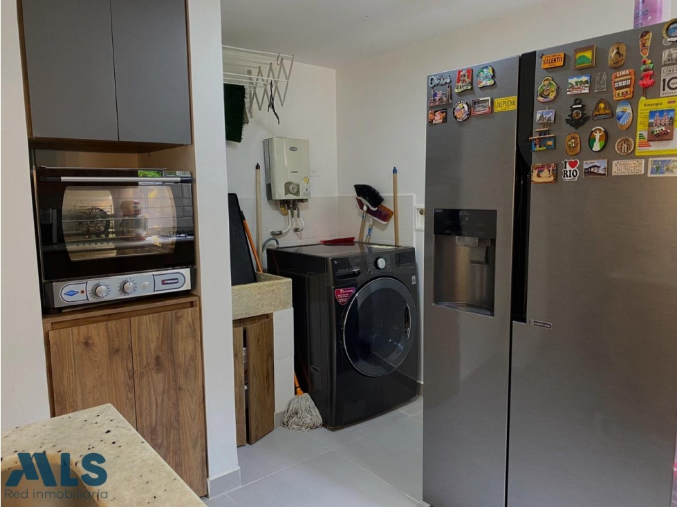 APARTAMENTO REMODELADO PARA LA VENTA EN LA LOMA DEL INDIO 260078 — foto 3